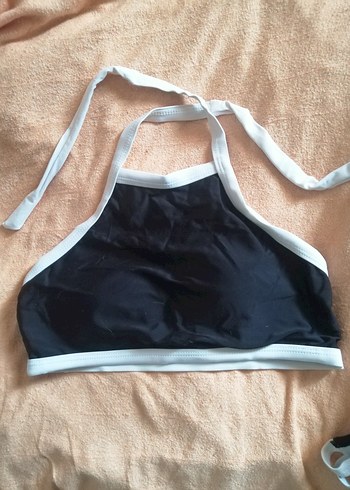 m Beden Siyah Beyaz Askılı Spor Bikini 38-40