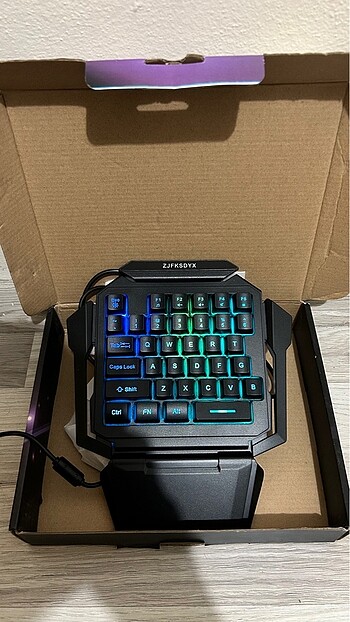 Beden Renk ZJFKSDYX RGB OYUNCU KLAVYESİ MEKANİK HİSLİ