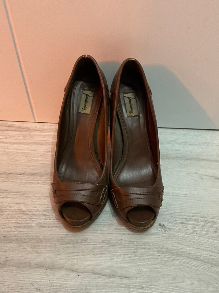 Stradivarius 39 Numara Kahve Deri Topuklu Ayakkabı - Görsel 3