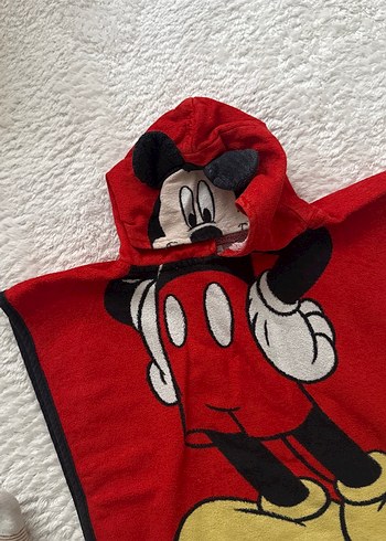 Çocuk Kapüşonlu Kırmızı Desenli Bornoz - Görsel 2