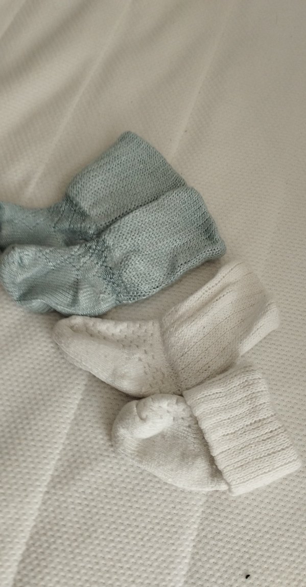 Bebek için Beyaz ve Gri Çorap Seti - Görsel 2