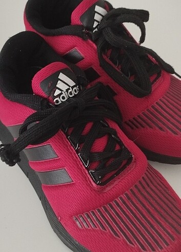 Adidas spor ayakkabı