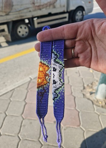 American Vintage Renkli kedili Bileklik , çift bilekligi