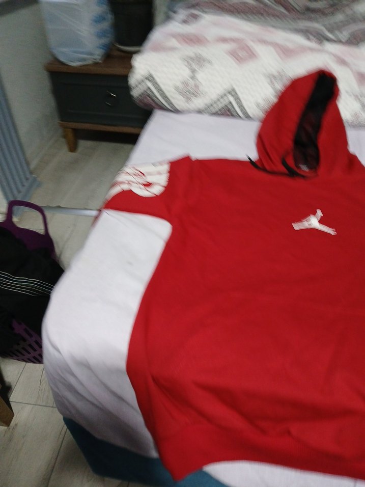 Kırmızı Kapüşonlu Erkek Sweatshirt - Görsel 3