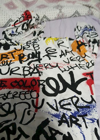 Renkli Baskılı Kapüşonlu Kadın Sweatshirt - Görsel 5