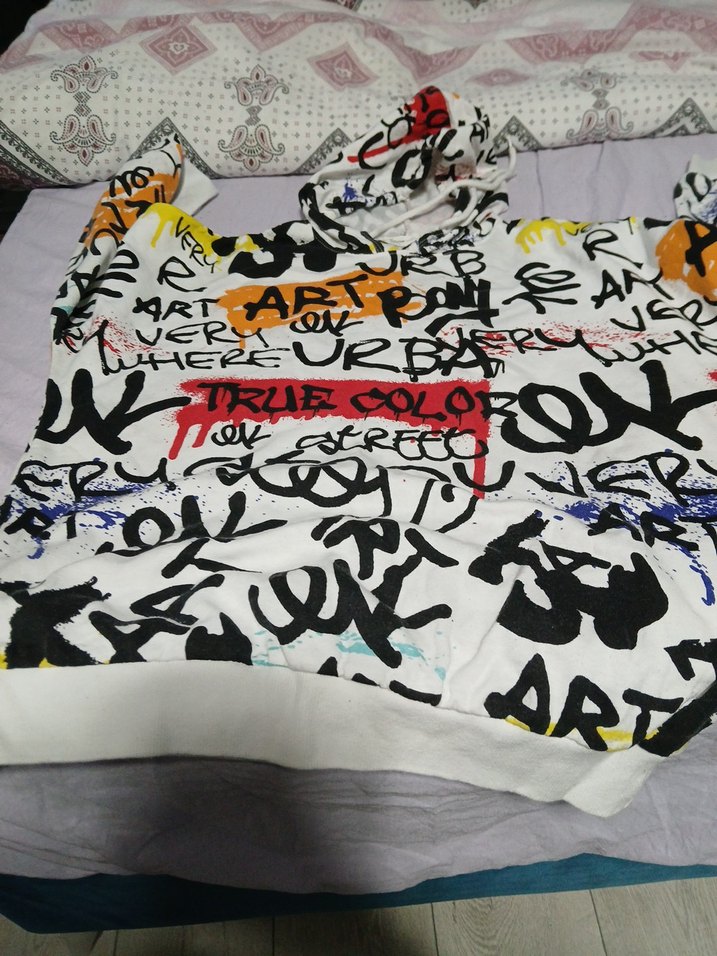 Renkli Baskılı Kapüşonlu Kadın Sweatshirt - Görsel 3