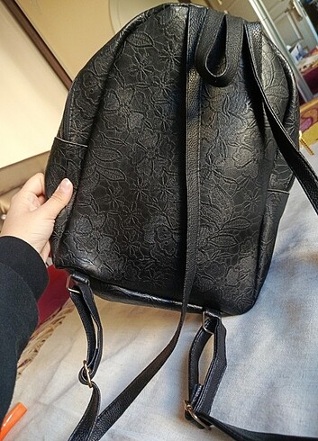 Desenli suni deri kadın sırt çantası  - Görsel 8