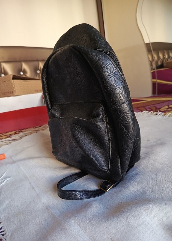 Desenli suni deri kadın sırt çantası  - Görsel 2