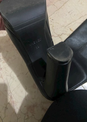 Nine West Dizüstü Siyah Deri Stiletto Çizme