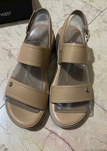 nine-west 39