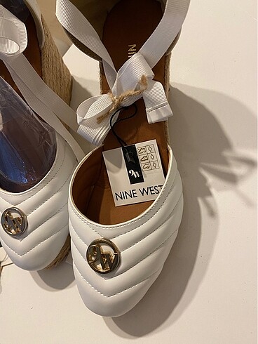 Nine West Gecen sezonun en çok satanı