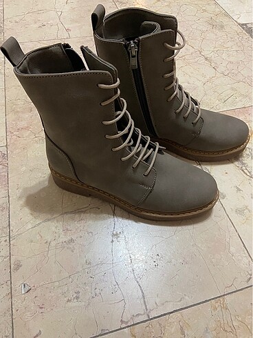 Nine West Almadan sorun lütfen