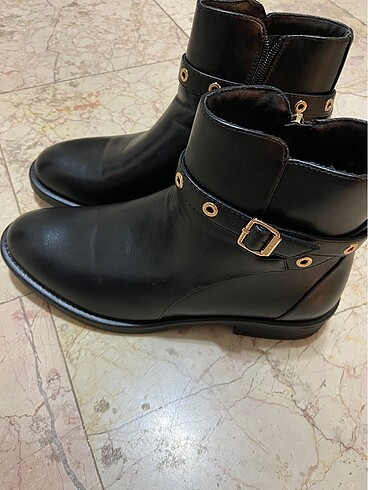 Nine West Almadan sorun lütfen