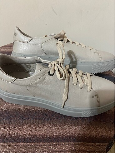 Nine West Almadan sorun lütfen