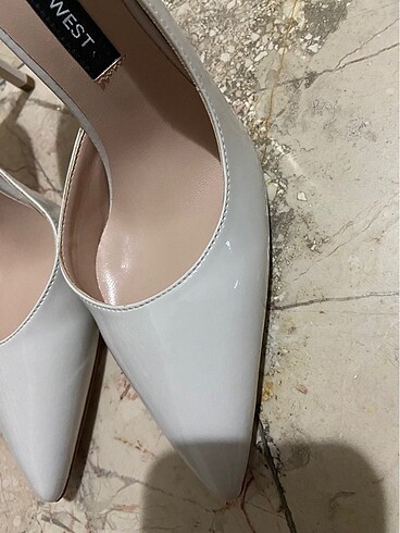 Nine West Almadan sorun lütfen