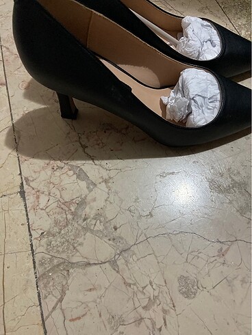 Nine West Almadan sorun lütfen