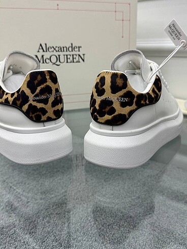 Alexander Mcqueen leoparlı