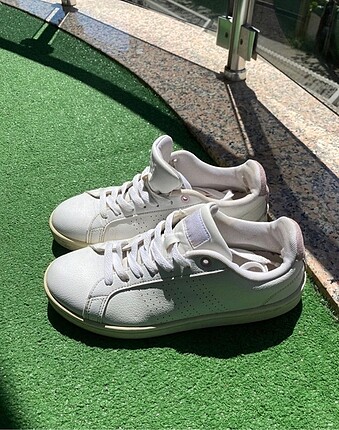 Adidas spor ayakkabı