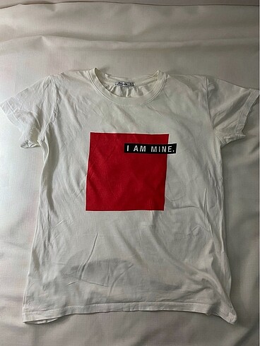 beyaz ön baskılı tshirt