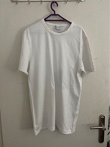 ZARA Beyaz Tişört - Görsel 3