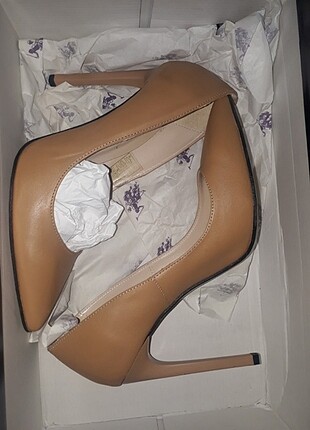 Koton marka stiletto 38 numara hic giymedim
