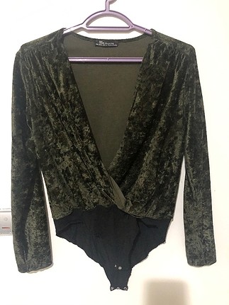 Yeşil kadife bodysuit