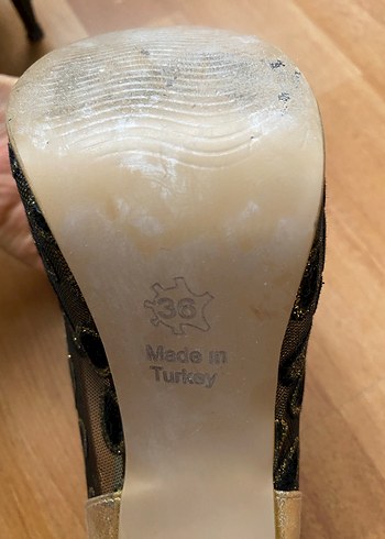 Mango Gold Leopar Desenli Yüksek Topuklu Ayakkabı