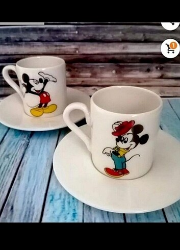 2 li Mickey mouse kahve fincanı.