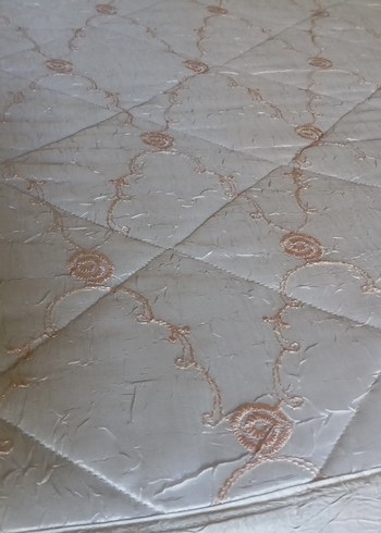 Nakışlı Beyaz çok temiz tiril tirilYatak Örtüsü - Görsel 7