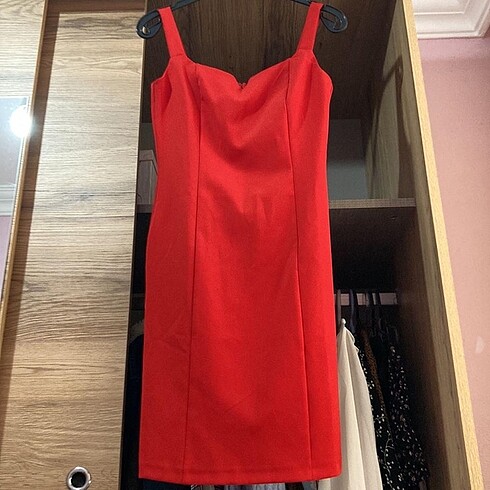 Trendyol milla kırmızı elbise