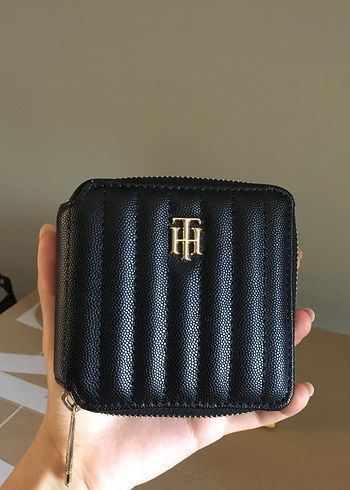 tommy hilfiger Siyah Deri Fermuarlı Kadın Cüzdanı