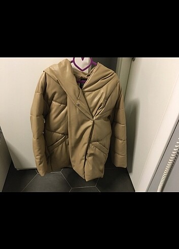 Stradivarius Stradivarius deri oversize şişme mont