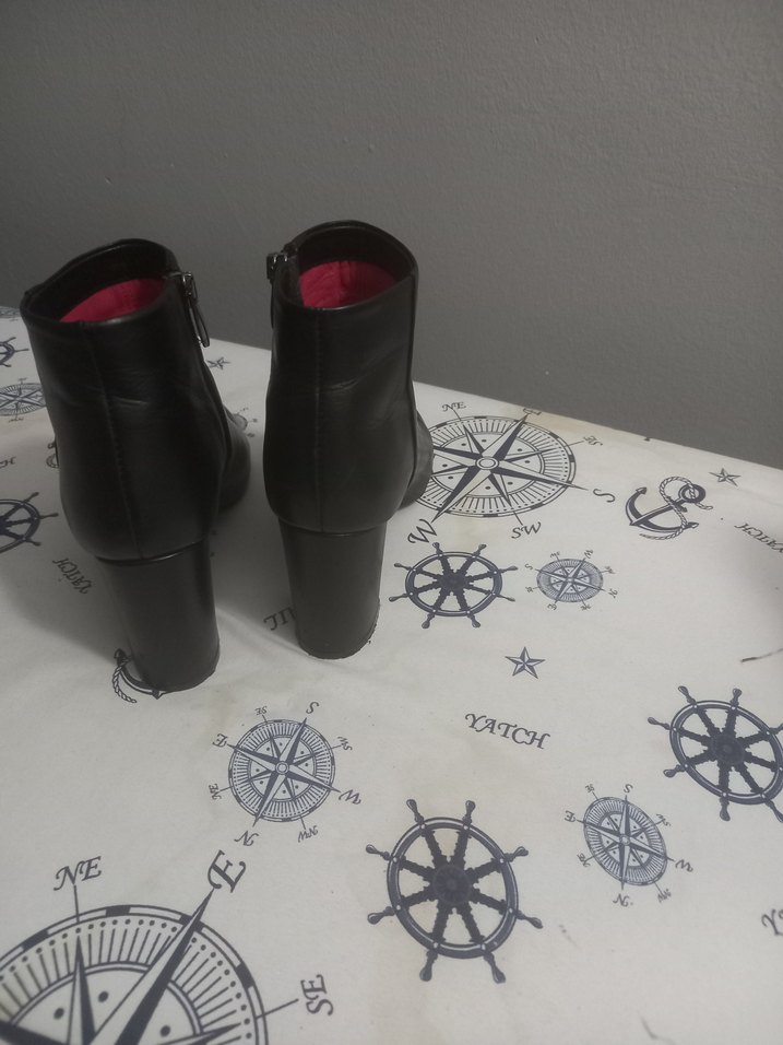 Siyah Deri Topuklu Tokalı Kadın Bot - Görsel 4