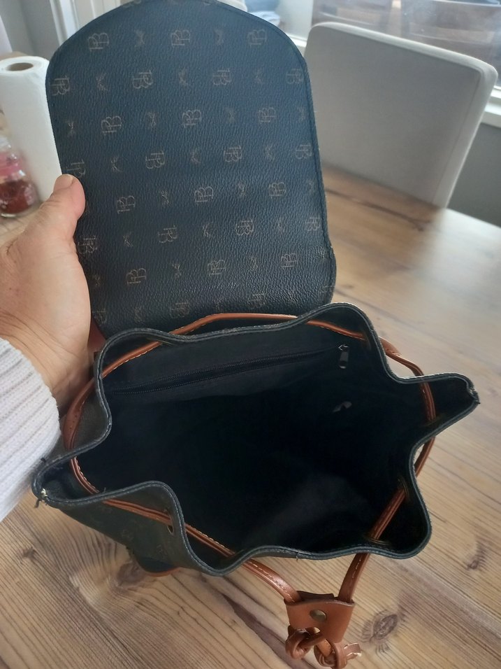 Kahverengi Deri Kadın Sırt Çantası - Görsel 5