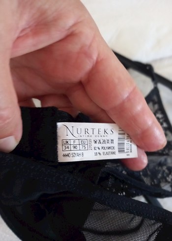 34 Beden siyah Renk Siyah Gotik Dantelli Midi Sütyen 34 beden 75 numara
