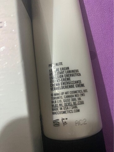 Mac strobe cream makyaj bazı - Görsel 4