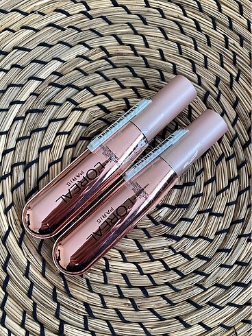 Loreal Paris air volume mega maskara