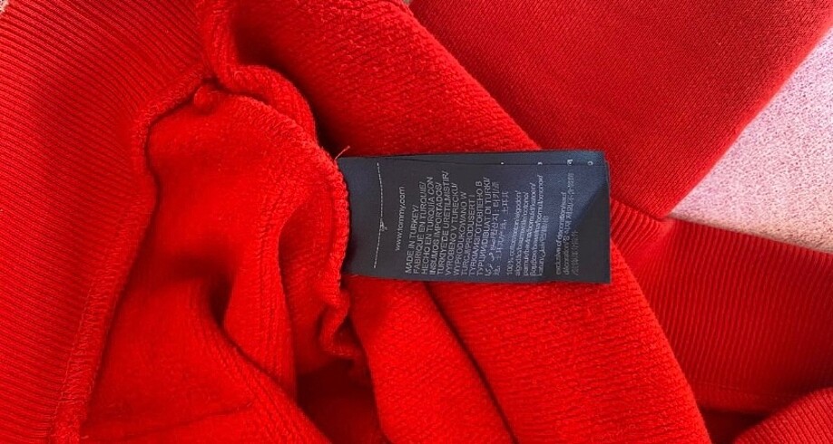l Beden Tommy Hilfiger Sweatshirt