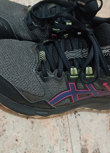 37,5 Beden Asics goretex spor ayakkabı