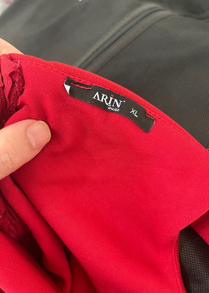 Kırmızı abiye - Görsel 3