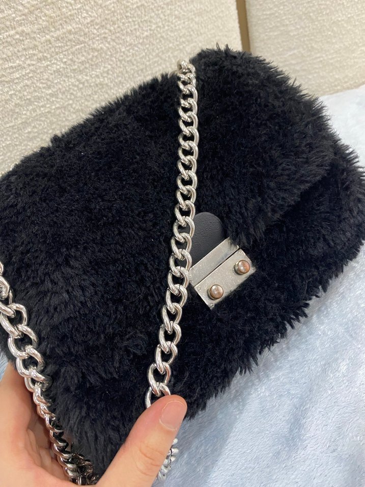 Siyah Kürklü Kadın Çanta - Görsel 3