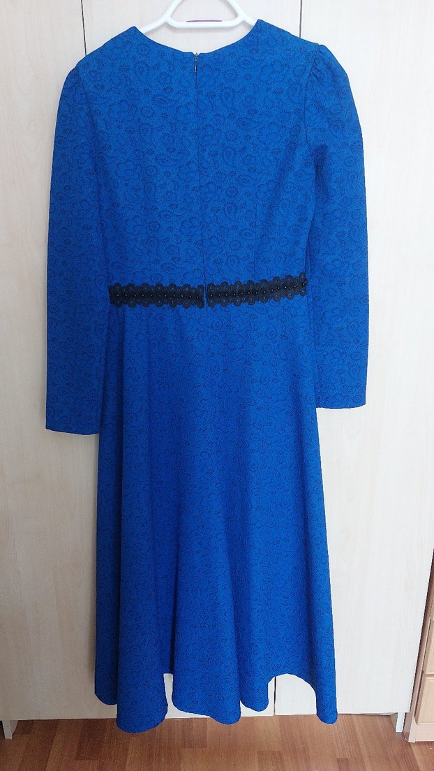 Uzun Kollu Kemer Detaylı Mavi Uzun Elbise - Görsel 3