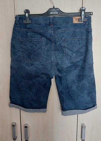 Düğmeli Mavi Batik Desenli Erkek Kot Şort - Görsel 3