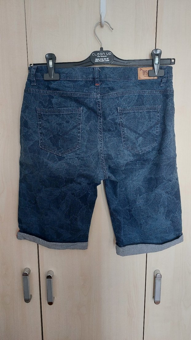 Düğmeli Mavi Batik Desenli Erkek Kot Şort - Görsel 3