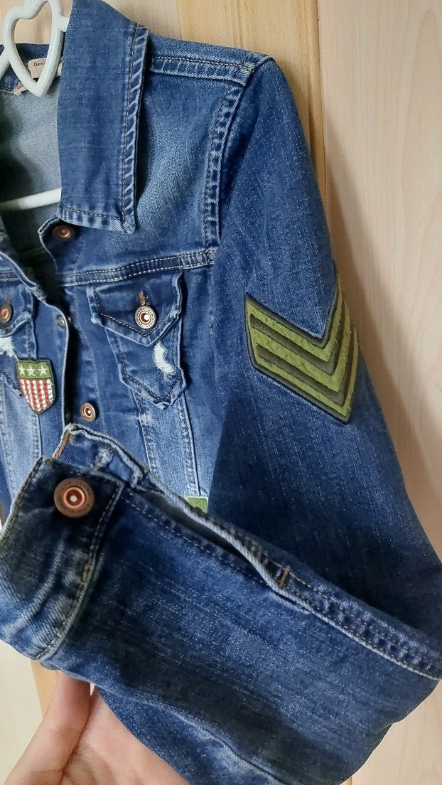 Düğmeli Koyu Mavi Nakışlı Kadın Kot Ceket - Görsel 3