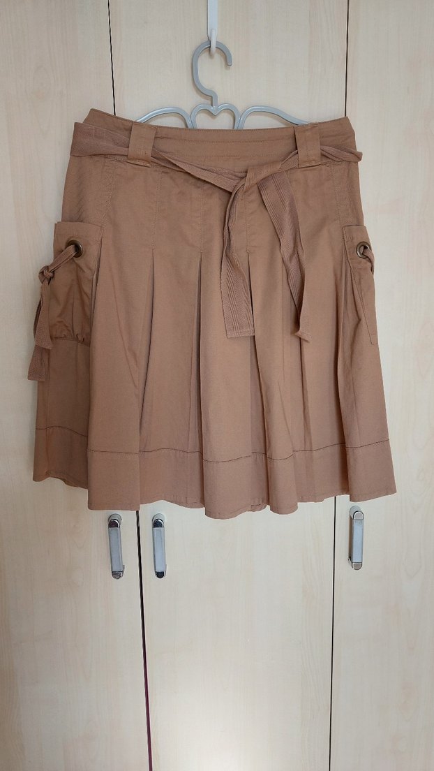 Bej Pilili Kısa Etek - Görsel 2