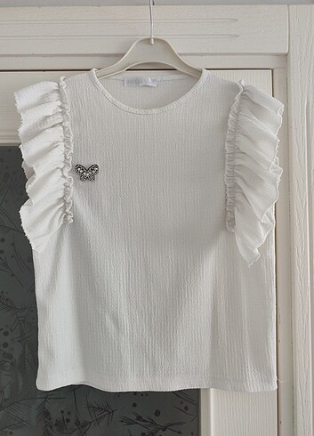 Omuz detaylı t-shirt 