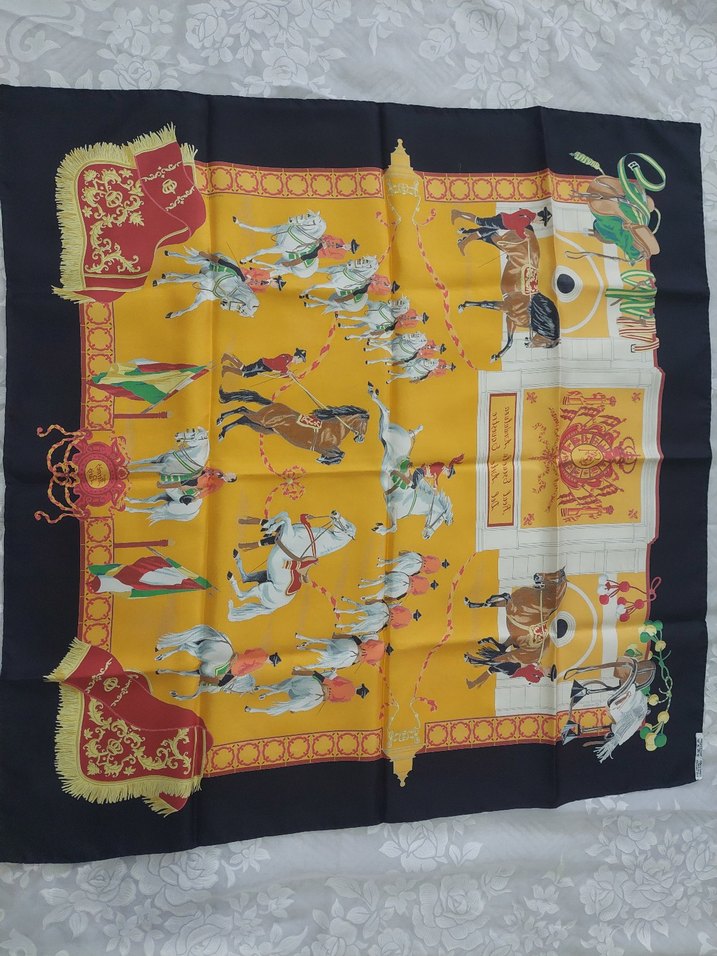 Fiyat temsilidir Orijinal Hermès İpek Eşarp  Vintage - Görsel 5