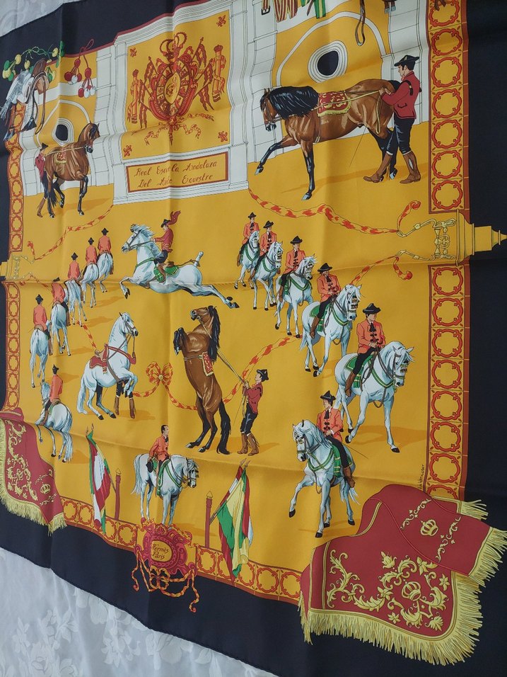 Fiyat temsilidir Orijinal Hermès İpek Eşarp  Vintage - Görsel 2