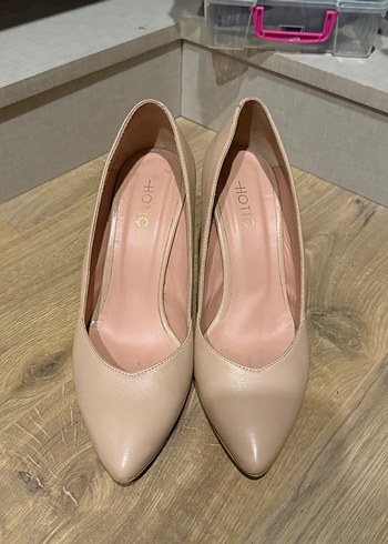 Bej Stiletto Topuklu Kadın Ayakkabı